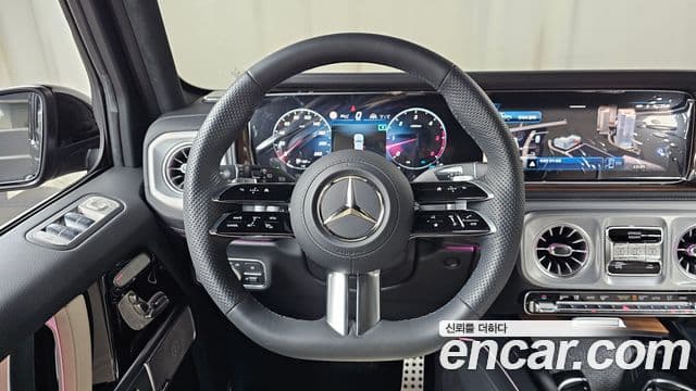 Mercedes-Benz G-Class 2025 — Фото 13/20