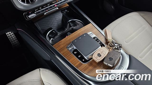 Mercedes-Benz G-Class 2025 — Фото 17/20