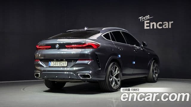 BMW X6 2021 — Фото 2/20