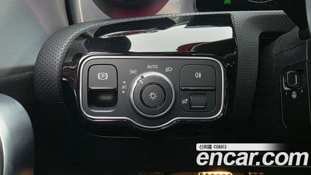 Mercedes-Benz CLA-Class 2024 — Şəkil 27/31