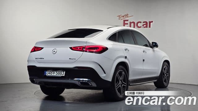 Mercedes-Benz GLE-Class 2021 — Фото 2/20