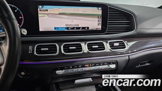 Mercedes-Benz GLE-Class 2021 — Фото 12/20