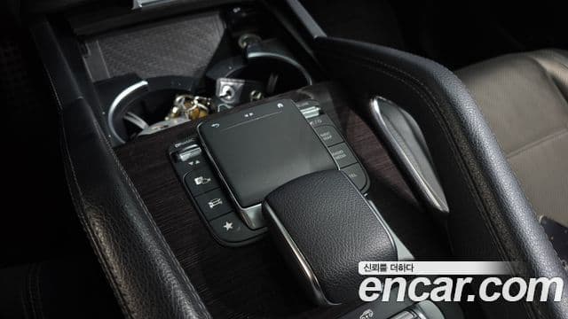 Mercedes-Benz GLE-Class 2021 — Фото 20/20
