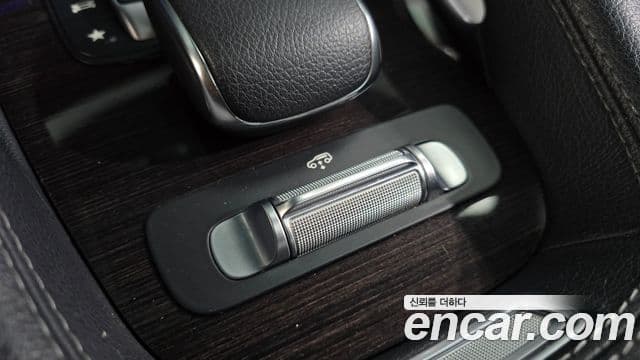 Mercedes-Benz GLE-Class 2021 — Photo 37/40