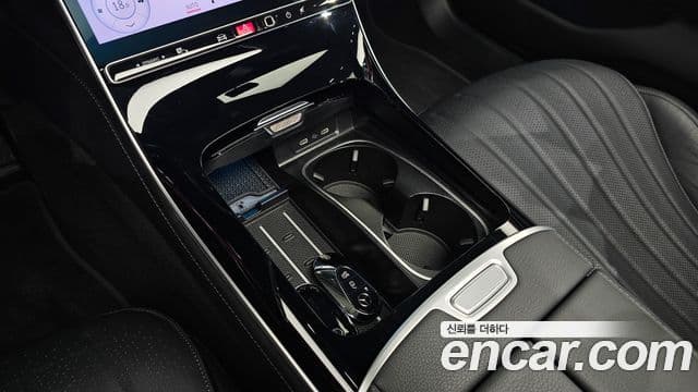 Mercedes-Benz S-Class 2024 — Photo 5/34