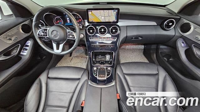 Mercedes-Benz C-Class 2020 — ფოტო 7/20