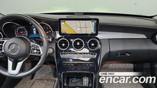 Mercedes-Benz C-Class 2020 — ფოტო 17/20