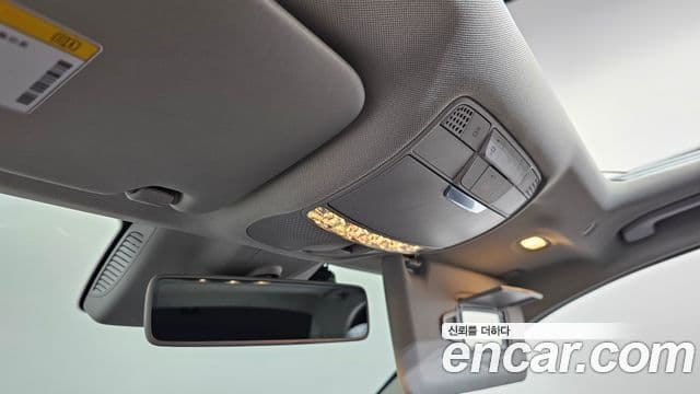 Mercedes-Benz C-Class 2020 — ფოტო 18/20