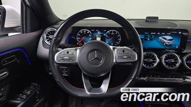 Mercedes-Benz GLB-Class 2021 — Şəkil 13/20