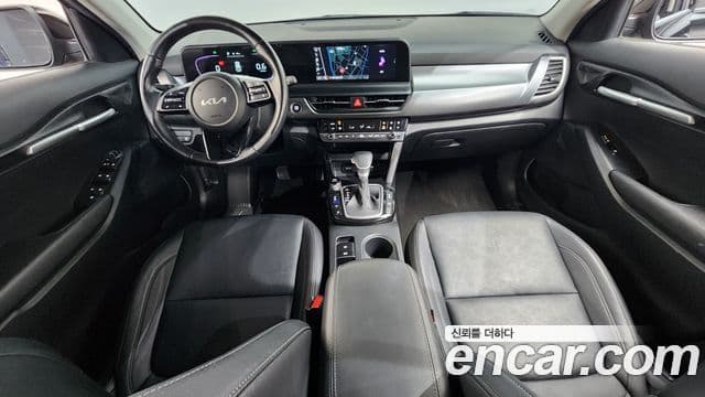 Kia Seltos 2023 — Şəkil 7/20