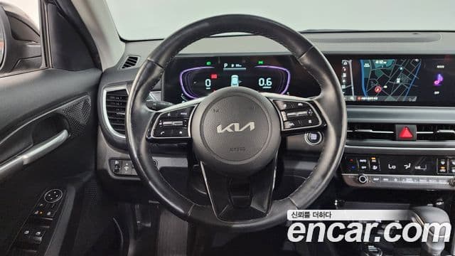 Kia Seltos 2023 — Şəkil 13/20