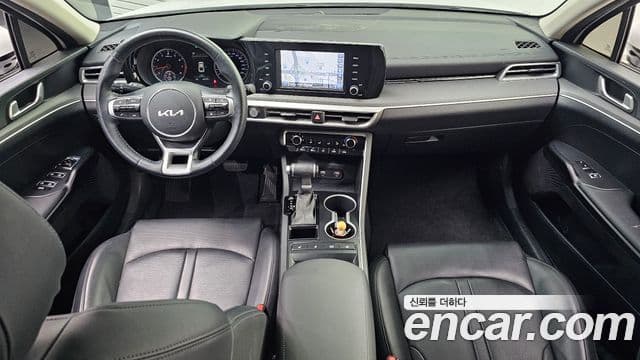 Kia K5 2023 — ფოტო 7/20