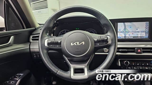 Kia K5 2023 — ფოტო 13/20