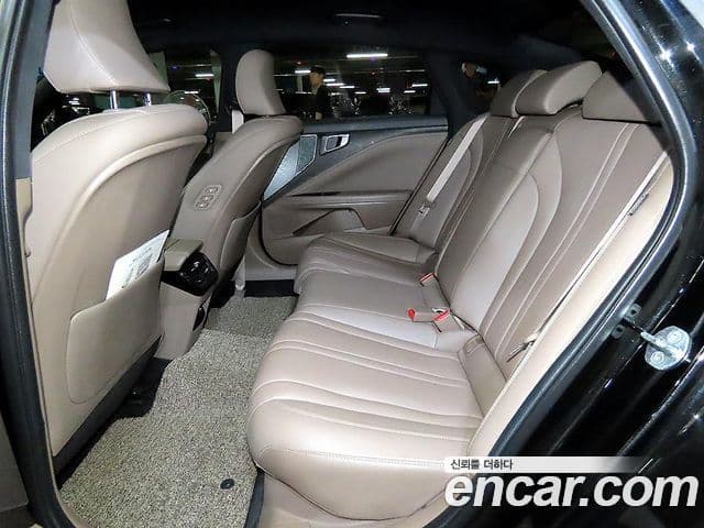 Kia K8 2022 — Şəkil 9/20