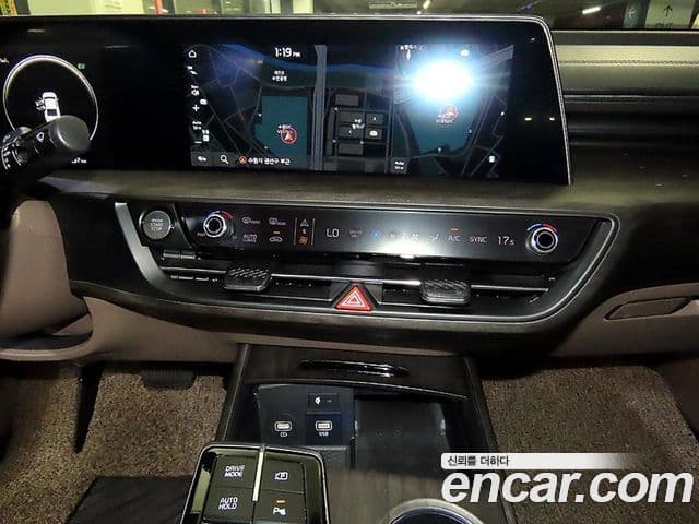 Kia K8 2022 — Şəkil 10/20