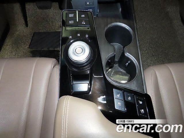 Kia K8 2022 — Şəkil 11/20