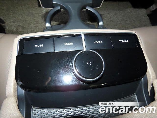 Kia K8 2022 — Şəkil 14/20