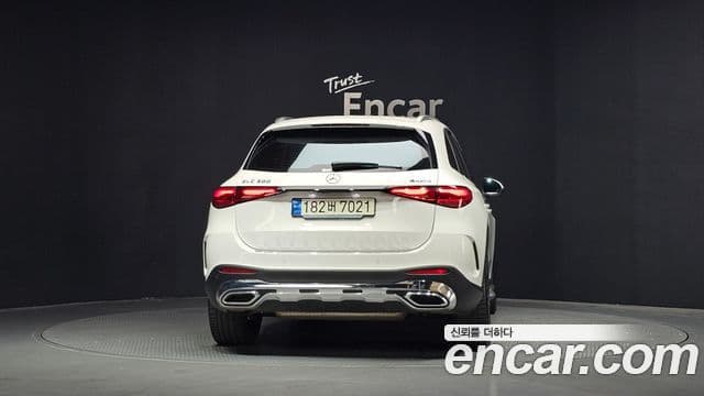 Mercedes-Benz GLC-Class 2023 — ფოტო 4/20