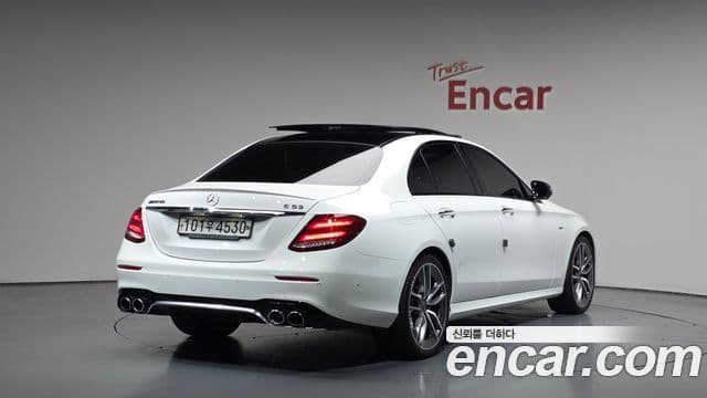 Mercedes-Benz E-Class 2019 — ფოტო 2/20