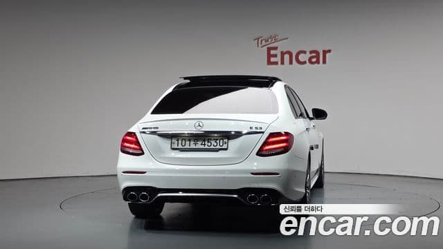 Mercedes-Benz E-Class 2019 — ფოტო 4/20