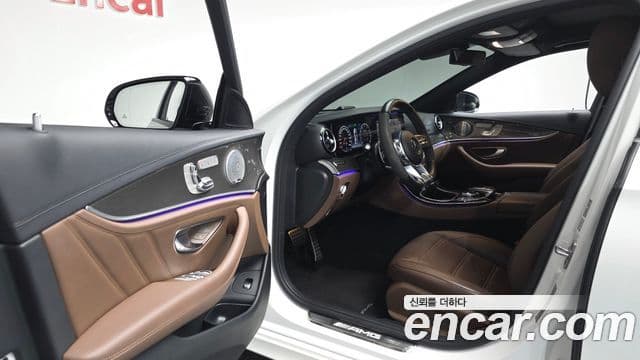 Mercedes-Benz E-Class 2019 — ფოტო 10/20