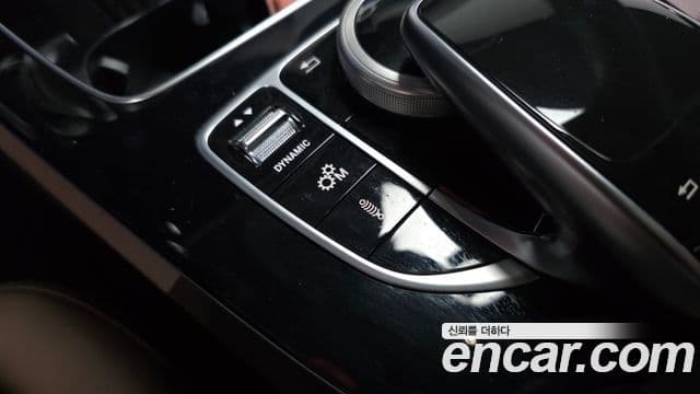 Mercedes-Benz E-Class 2019 — ფოტო 16/20