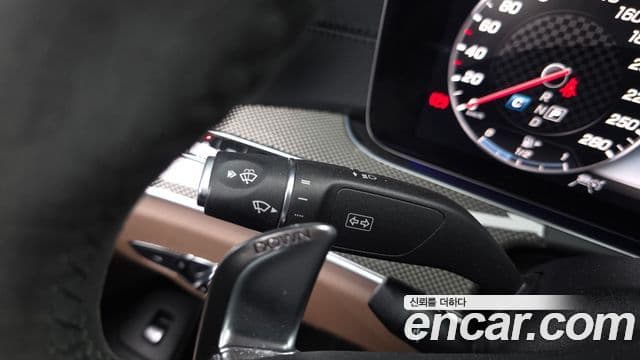 Mercedes-Benz E-Class 2019 — Photo 3/35
