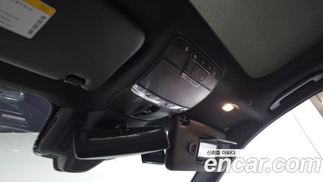 Mercedes-Benz E-Class 2019 — Photo 2/35