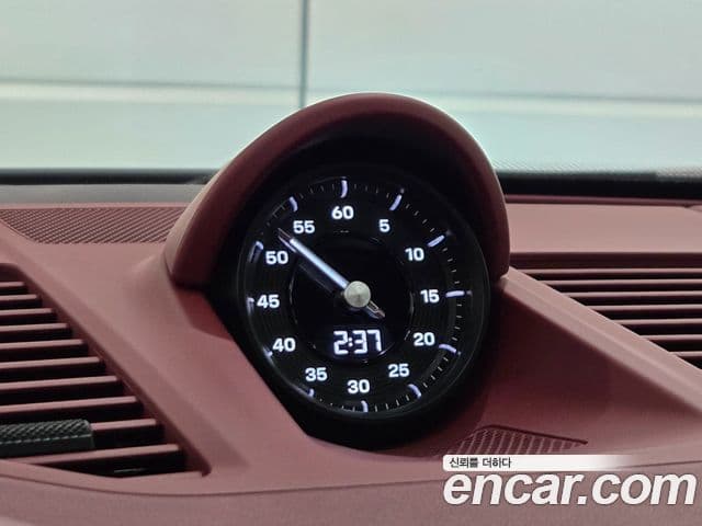 Porsche 911 2025 — Şəkil 19/20