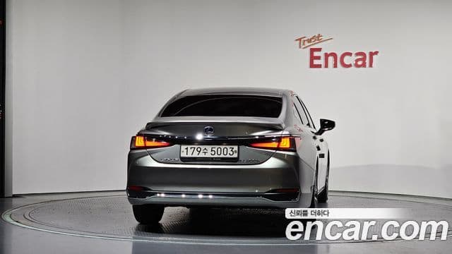 Lexus ES300h 2019 — Şəkil 4/20