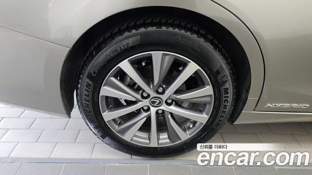 Lexus ES300h 2019 — Şəkil 5/20
