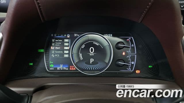 Lexus ES300h 2019 — Şəkil 8/20