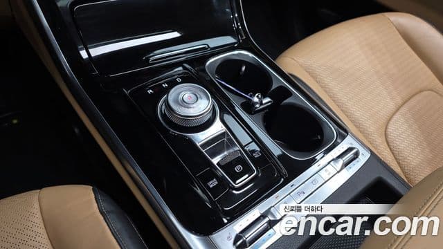 Kia Carnival 2023 — ფოტო 9/20