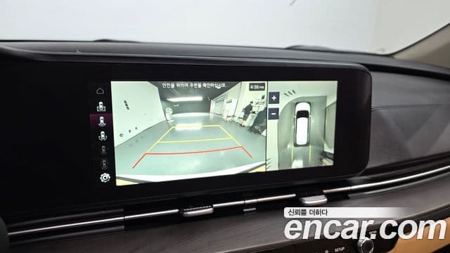 Kia Carnival 2023 — ფოტო 14/20