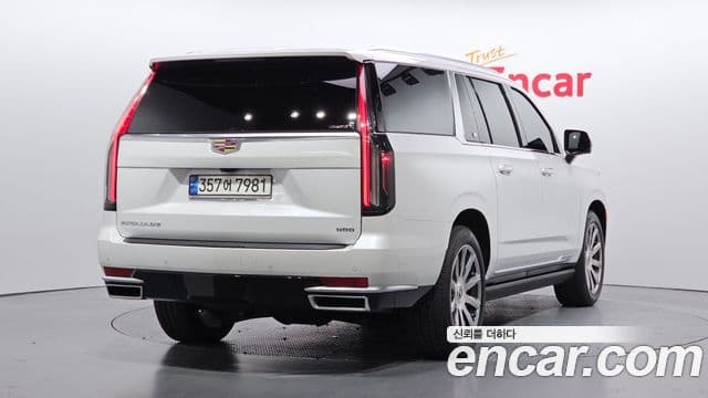 Cadillac Escalade 2021 — Photo 4/36