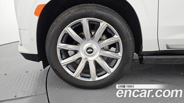 Cadillac Escalade 2021 — Photo 34/36