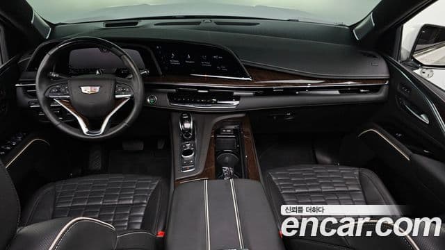Cadillac Escalade 2021 — Photo 31/36