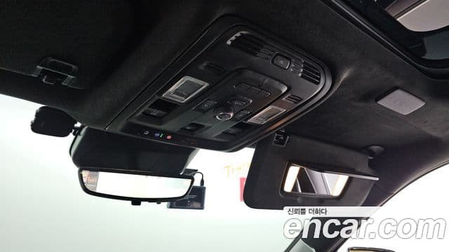Cadillac Escalade 2021 — Photo 29/36