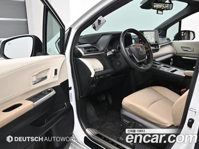 Toyota Sienna 2024 — ფოტო 11/20