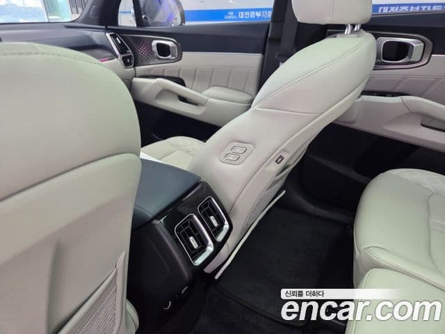 Kia Sorento 2021 — Şəkil 16/20