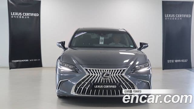 Lexus ES300h 2025 — ფოტო 2/17