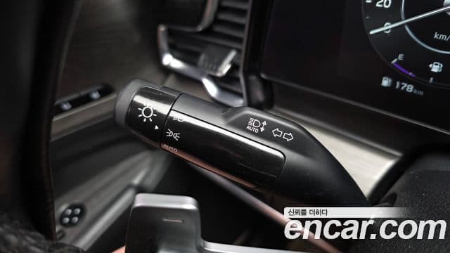 Kia Sportage 2021 — ფოტო 18/20