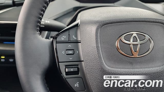 Toyota Prius 2025 — Фото 17/20