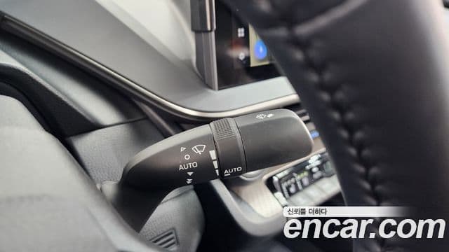 Toyota Prius 2025 — Photo 3/33
