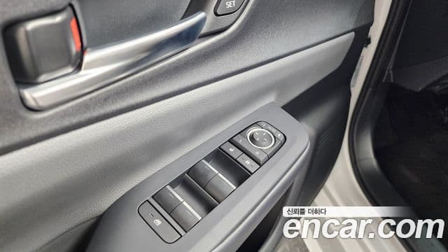 Toyota Prius 2025 — Photo 20/33