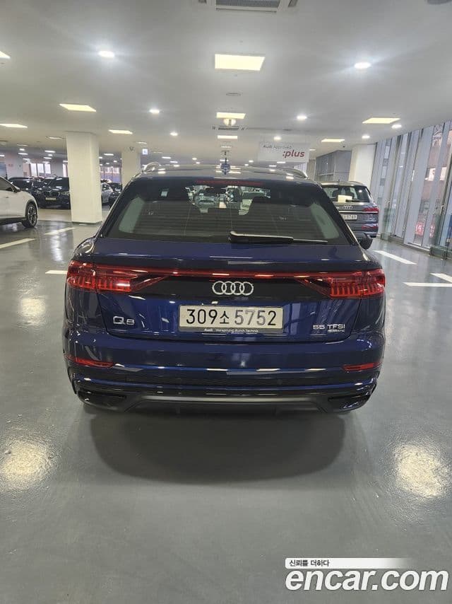 Audi Q7 2023 — Фото 4/20
