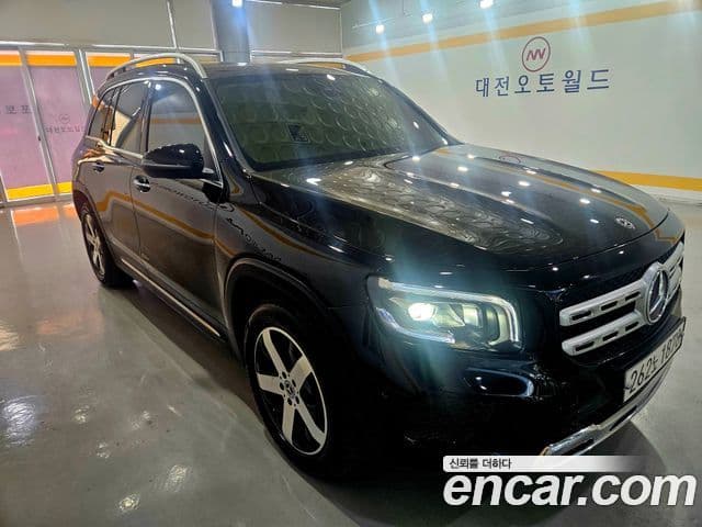 Mercedes-Benz GLB-Class 2020 — ფოტო 16/20