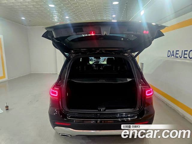 Mercedes-Benz GLB-Class 2020 — ფოტო 19/20