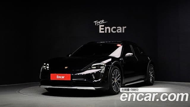 Porsche Taycan 2023 — Photo 1/34