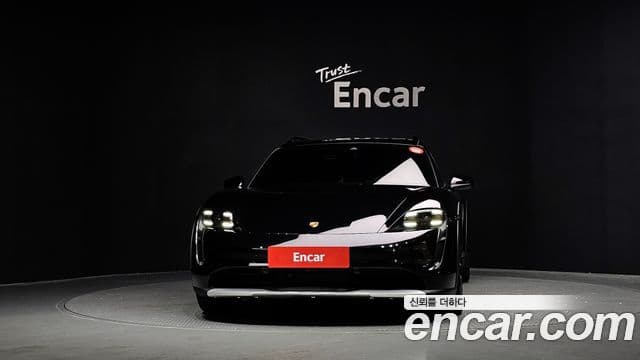Porsche Taycan 2023 — Photo 15/34
